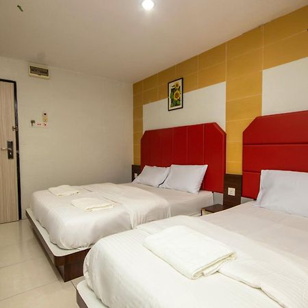 Jq Happy Lumut Hotel Bagian luar foto
