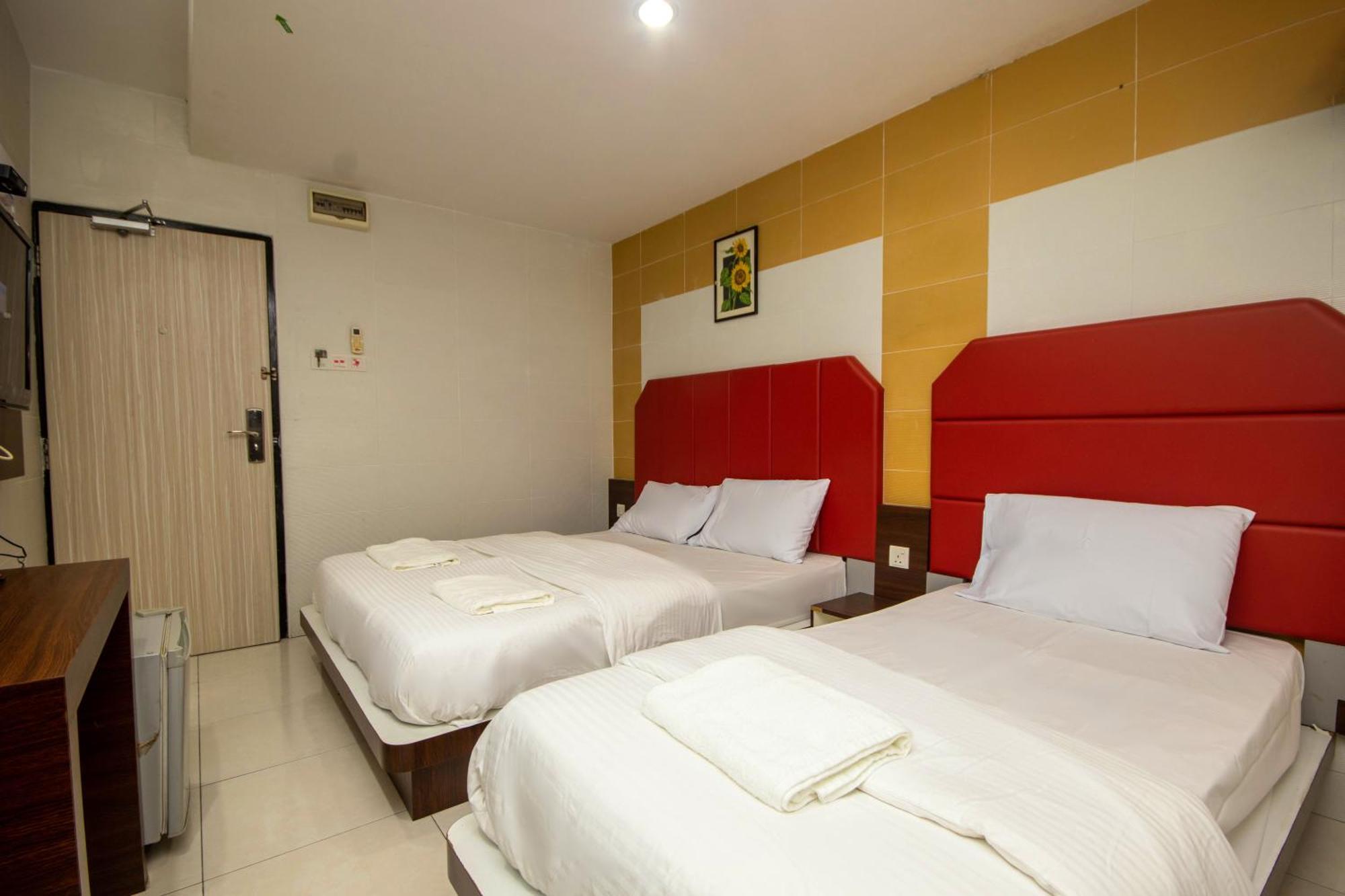 Jq Happy Lumut Hotel Bagian luar foto
