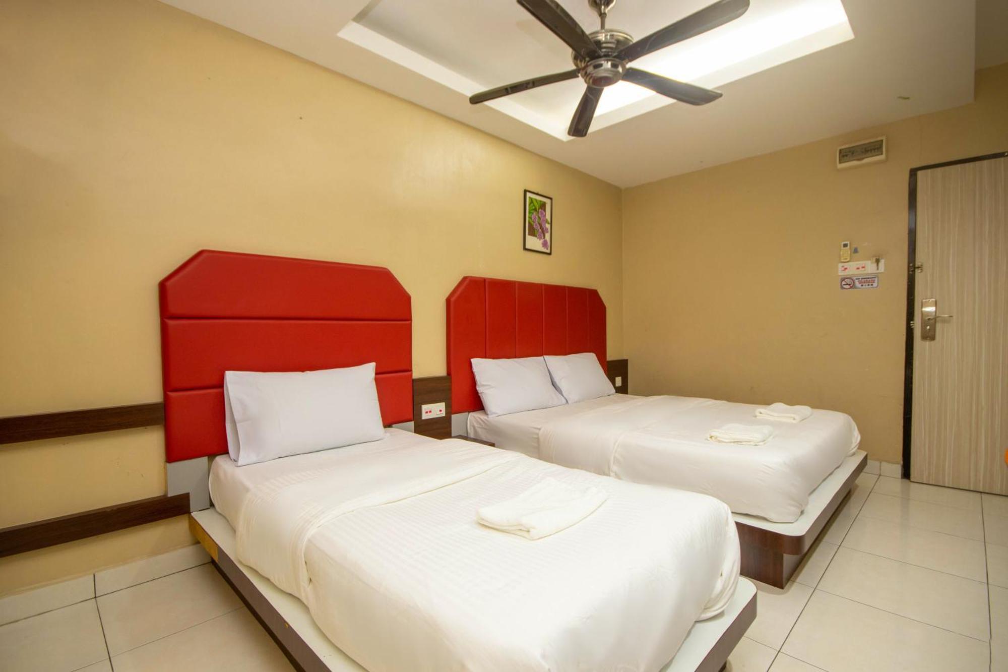 Jq Happy Lumut Hotel Bagian luar foto